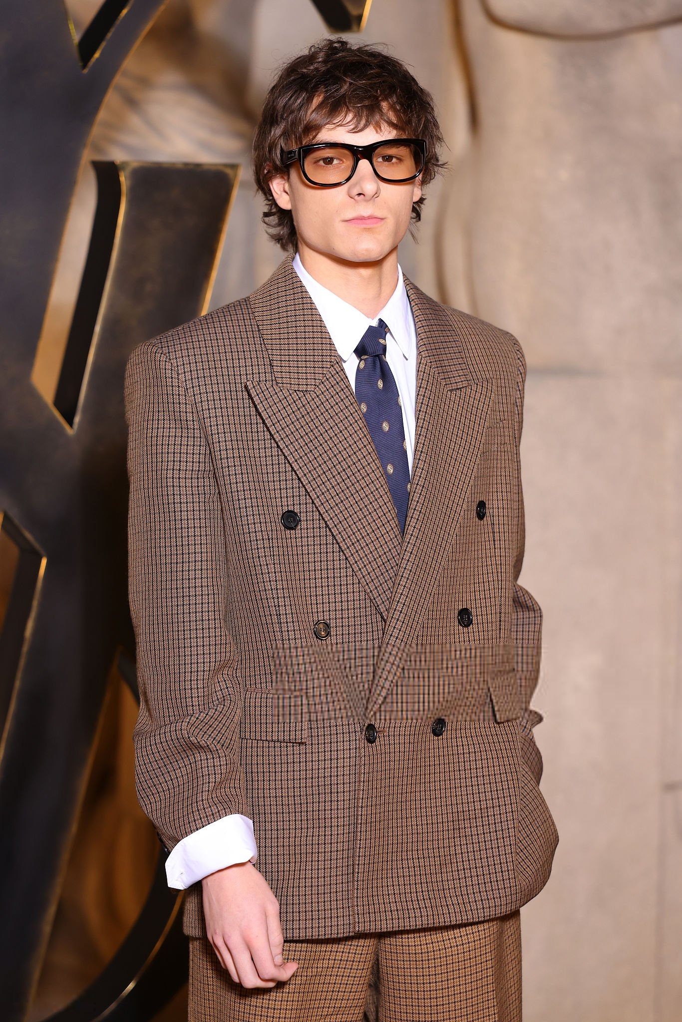 PFW-008.jpg PFW-008.jpg